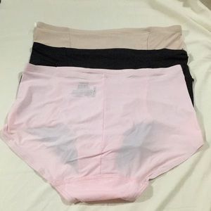 Hanes Intimates & Sleepwear - NWOT Hanes Prem Women’s Smoothing Body Toner Brief Hanes Intimates & Sleepwear - NWOT Hanes Prem Women’s Smoothing Body Toner Brief